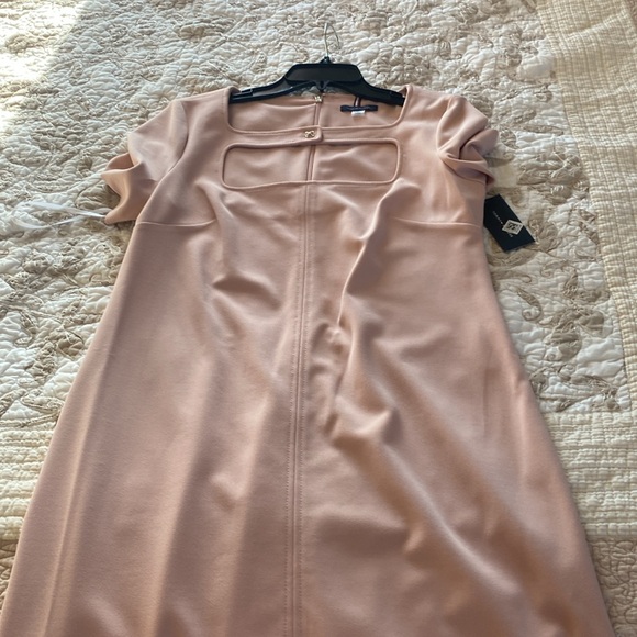 Dress - Picture 2 of 5